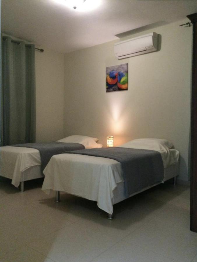Andira Apartments Willemstad Kültér fotó